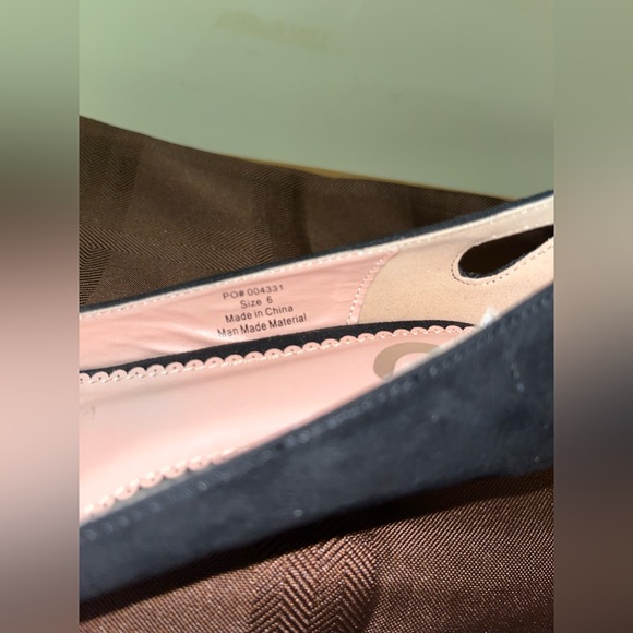 Journey Collection Goldie Kitten Heels - Picture 6 of 9